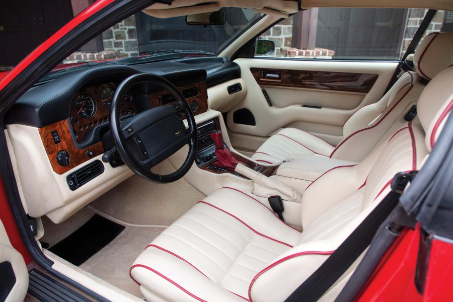 Интерьер Aston Martin Virage Volante 1993 года  (NA) (фото 36 из 63)
